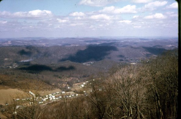 s1_004_WVFromVAWVBorderNearBluefield