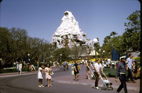 s1_019_MatterhornDisneyland