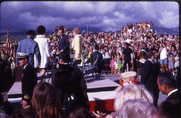 s3_014_PresidentNixonArriving