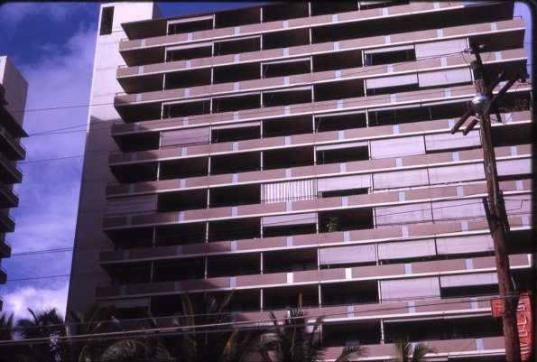 s5_034_TradewindsHotelAptsWhereILive029